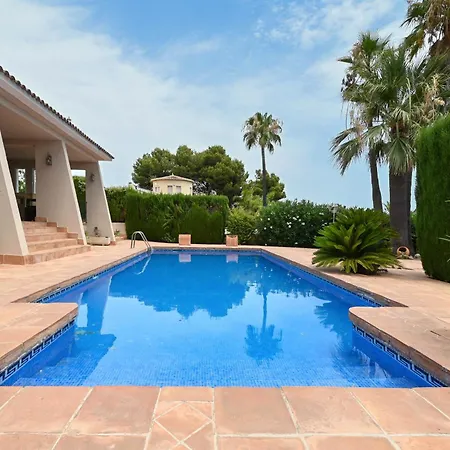 Luxury Leona Moraira